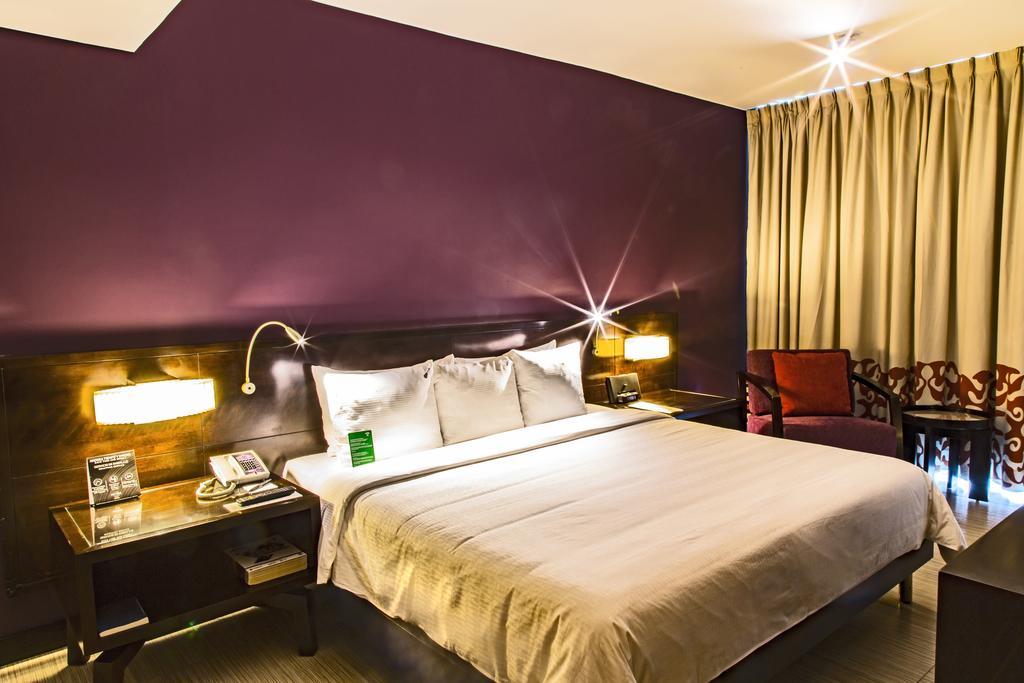Hotel Megapolis